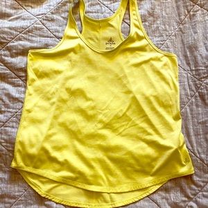 Prana tank-medium